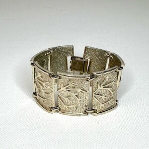Vintage Gold Floral Bracelet Cora Pegasus 1900s